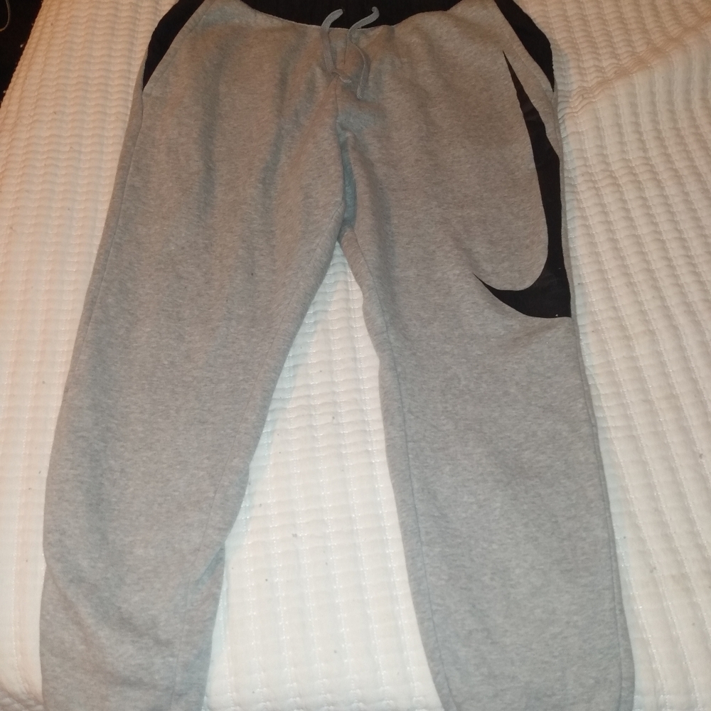 Nike men's fleece joggers
